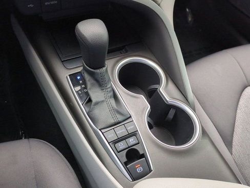 Certified 2022 Toyota Camry LE image 13