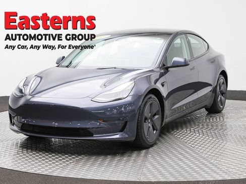 Used 2023 Tesla Model 3 Standard Range RWD image 1