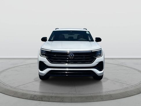 Used 2026 Volkswagen Atlas Cross Sport SEL R-Line AWD/4WD image 3