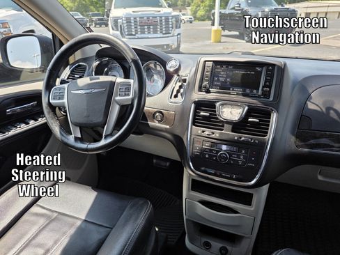 Used 2015 Chrysler Town & Country Touring w/ Driver Convenience Group FWD image 44