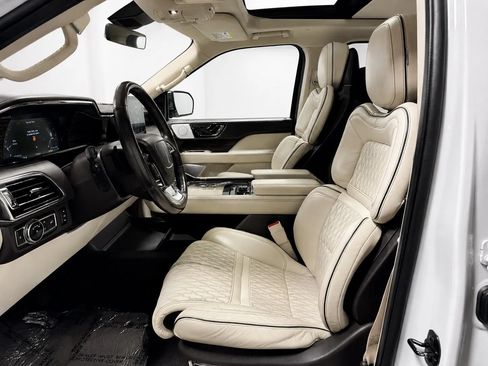 Used 2020 Lincoln Navigator L Black Label w/ Cargo Convenience Package AWD/4WD image 11
