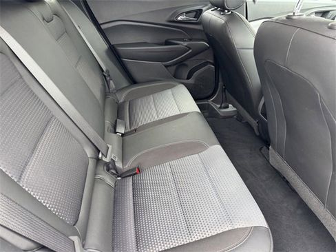 Certified 2025 Chevrolet Trax LT image 7