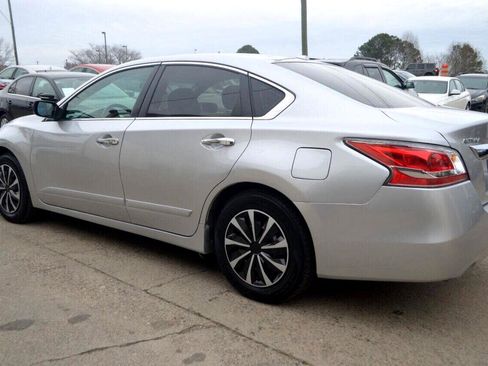 Used 2015 Nissan Altima 2.5 S w/ Power Driver Seat Package image 5