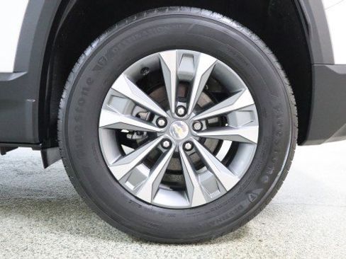 Used 2025 Chevrolet Equinox LT FWD image 22