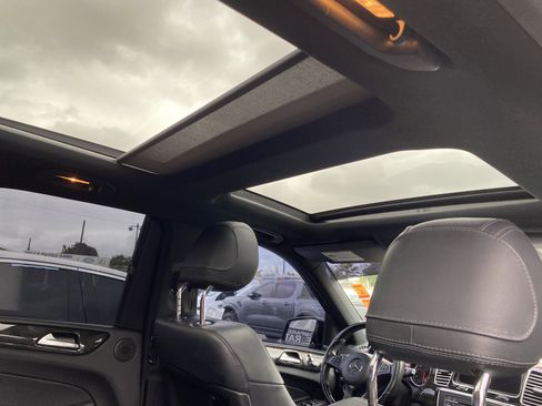 Used 2018 Mercedes-Benz GLE 43 AMG 4MATIC w/ Premium 2 Package image 21