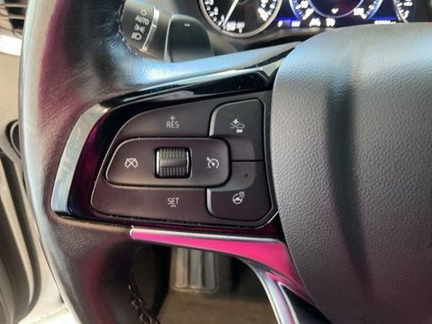 Used 2024 Buick Enclave Premium image 10