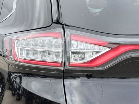 Used 2018 Ford Edge SEL w/ Equipment Group 201A FWD image 29