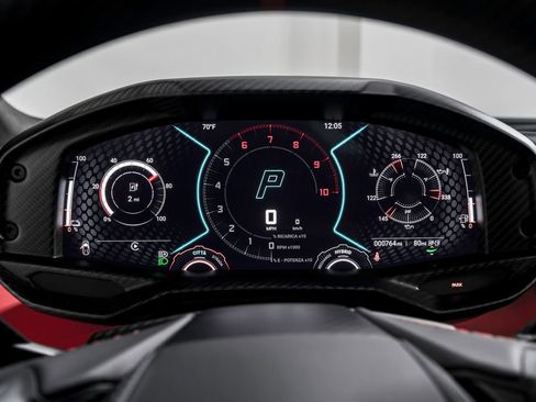 Used 2025 Lamborghini Revuelto image 14