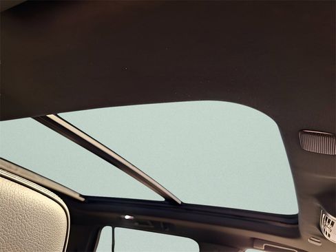 Used 2021 GMC Yukon Denali w/ Denali Ultimate Package image 31