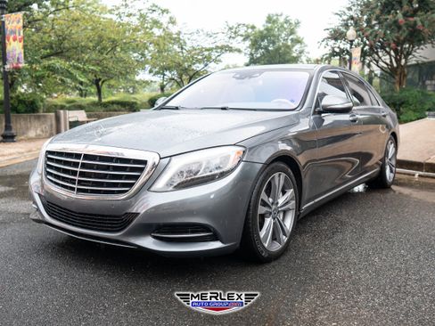 Used 2017 Mercedes-Benz S 550 4MATIC Sedan image 3