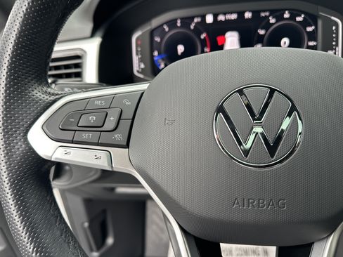 Used 2023 Volkswagen Atlas Cross Sport SEL R-Line AWD/4WD image 25