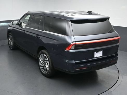 Certified 2025 Lincoln Navigator Reserve AWD/4WD image 51