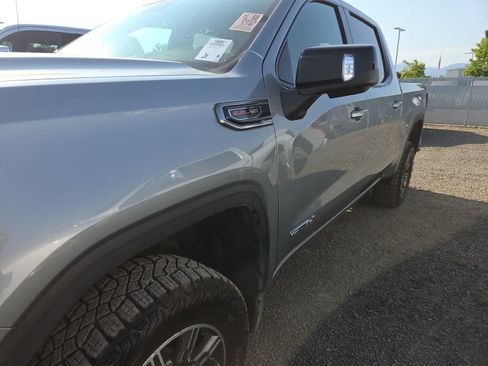 Used 2025 GMC Sierra 1500 AT4 AWD/4WD image 2