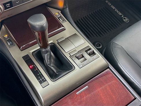 Used 2018 Lexus GX 460 image 11