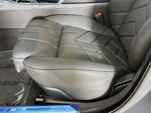 New 2026 BMW 760i xDrive w/ Premium Package image 20