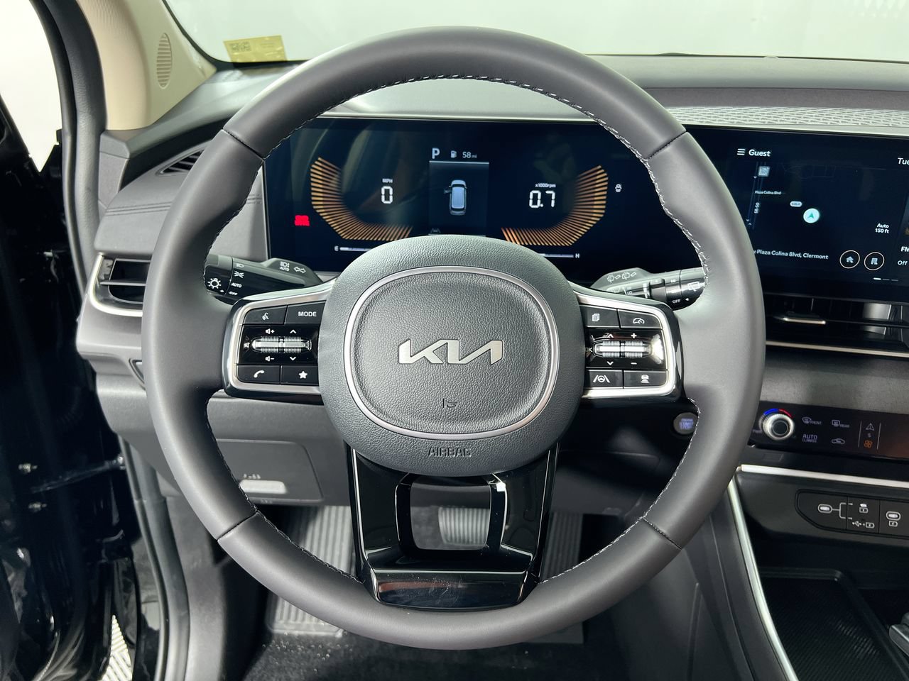 New 2026 Kia Carnival EX FWD image 16