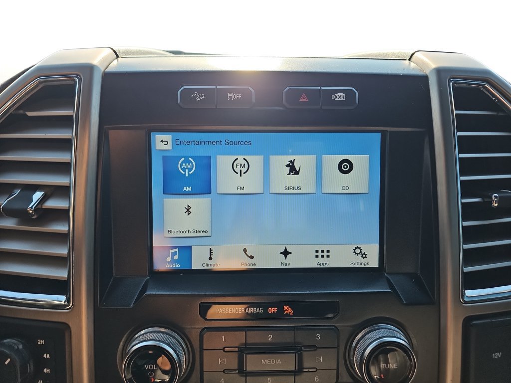 Used 2016 Ford F150 Platinum w/ Equipment Group 701A Luxury AWD/4WD image 21