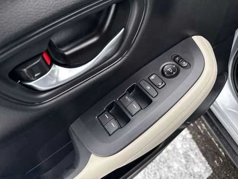 Used 2024 Honda HR-V LX image 10