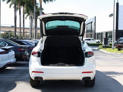 Used 2022 Maserati Levante GT image 7