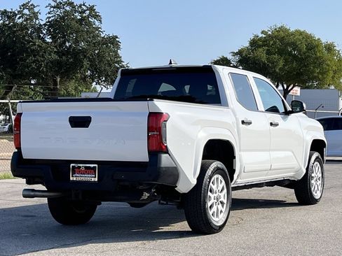 Used 2025 Toyota Tacoma SR w/ SR Upgrade Package RWD image 4