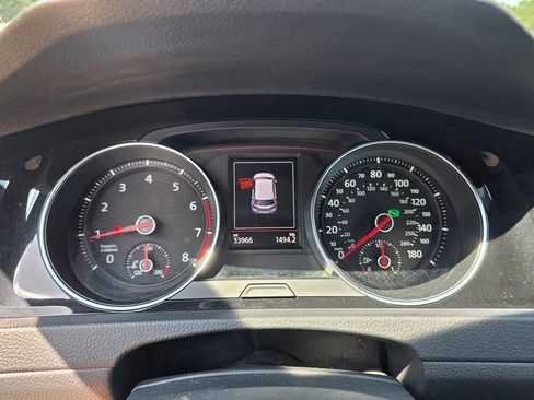 Used 2018 Volkswagen GTI SE FWD image 20
