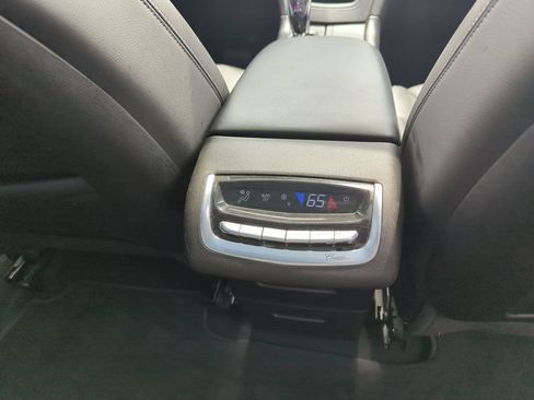 Used 2023 Cadillac XT6 Luxury FWD image 35