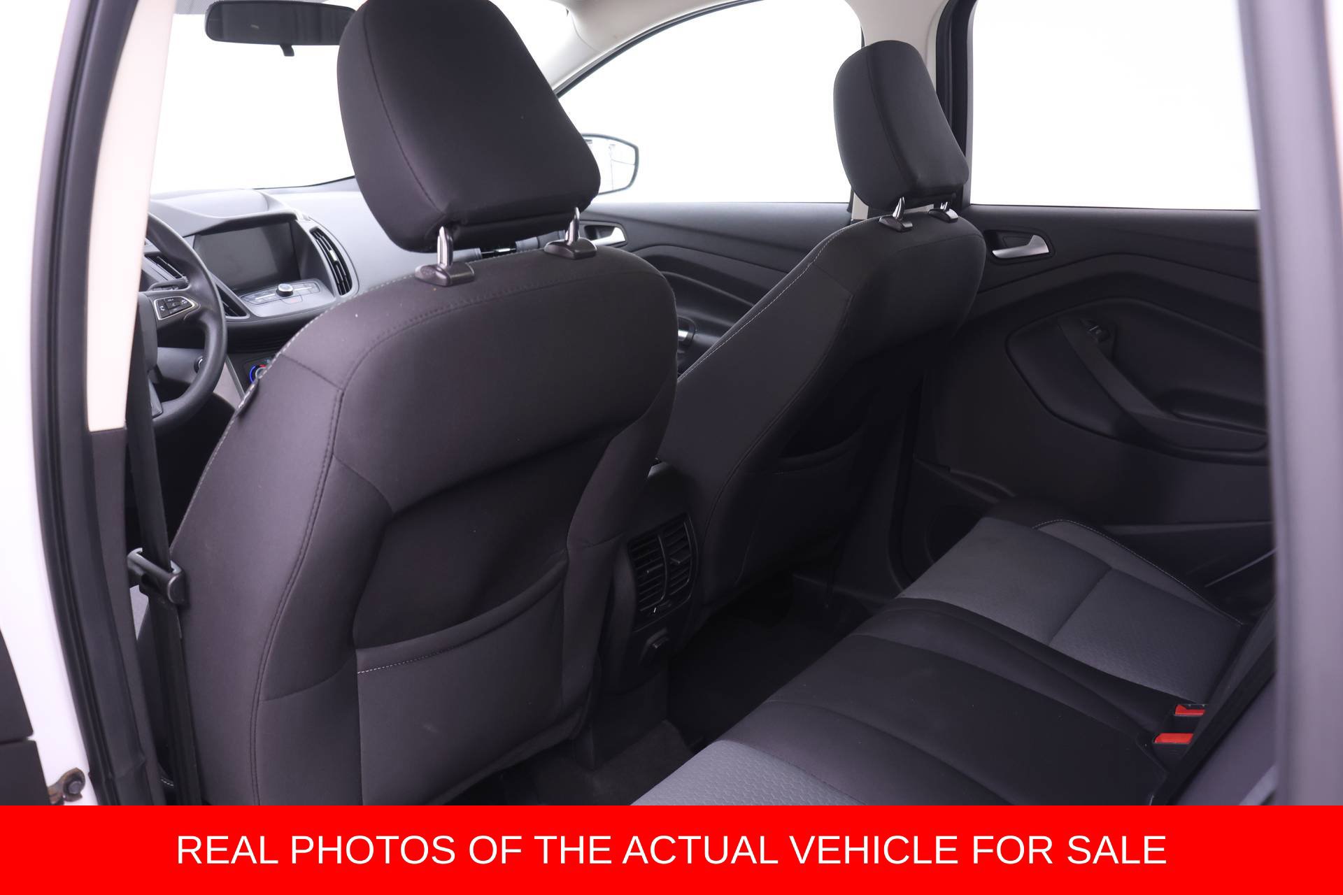 Used 2019 Ford Escape SE FWD image 12