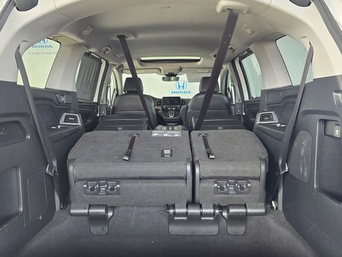 Used 2023 Honda Odyssey EX-L image 45