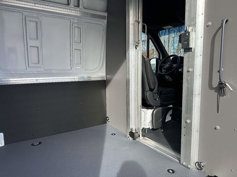 New 2025 Mercedes-Benz Sprinter 2500 image 9