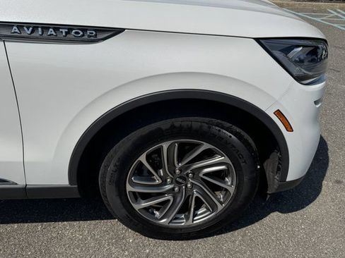 Used 2023 Lincoln Aviator AWD w/ Elements Package image 9