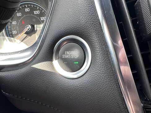 Used 2023 Chevrolet Traverse LT image 22