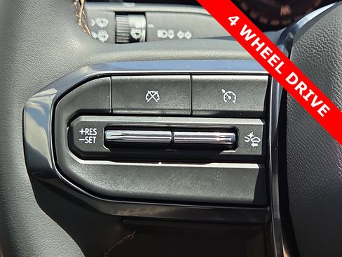 Used 2024 GMC Canyon AT4 AWD/4WD image 21