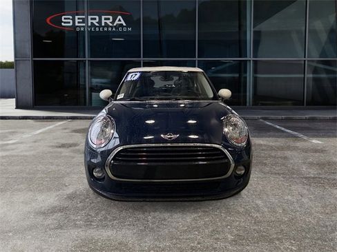 Used 2017 MINI Cooper 4-Door Hardtop image 6