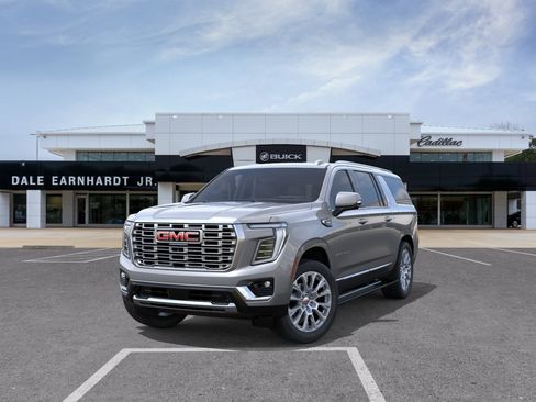 New 2026 GMC Yukon XL Denali w/ Denali Reserve Package AWD/4WD image 10