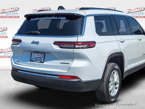 Used 2024 Jeep Grand Cherokee L Laredo AWD/4WD image 5