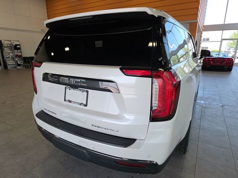Used 2023 GMC Yukon XL Denali Ultimate AWD/4WD image 9