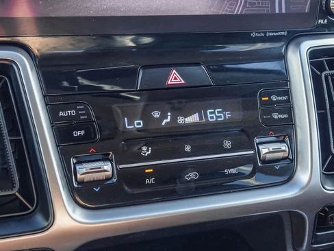 Certified 2023 Kia Sorento S image 21