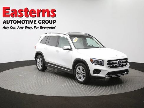 Used 2021 Mercedes-Benz GLB 250 4MATIC w/ Premium Package image 52