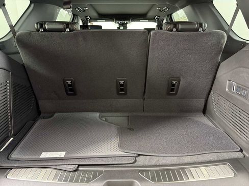 New 2026 GMC Yukon AT4 w/ AT4 Premium Plus Package image 36