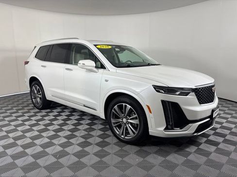 Used 2020 Cadillac XT6 Premium Luxury AWD/4WD image 41