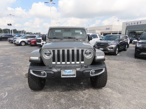 Used 2020 Jeep Wrangler Unlimited Sahara AWD/4WD image 5