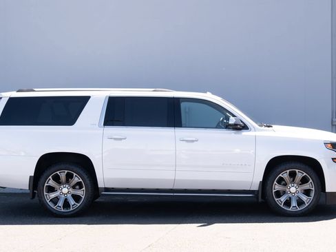 Used 2016 Chevrolet Suburban LTZ AWD/4WD image 32