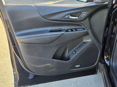 Used 2023 Chevrolet Equinox Premier image 22