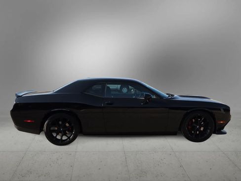 Used 2022 Dodge Challenger GT RWD image 9