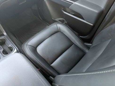 Used 2022 Chevrolet Colorado Z71 w/ Safety Package AWD/4WD image 18