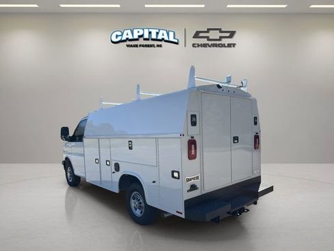 New 2025 Chevrolet Express 3500 Work Van w/ Power Convenience Package image 11