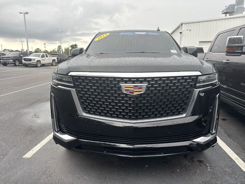 Used 2023 Cadillac Escalade Premium Luxury AWD/4WD image 3
