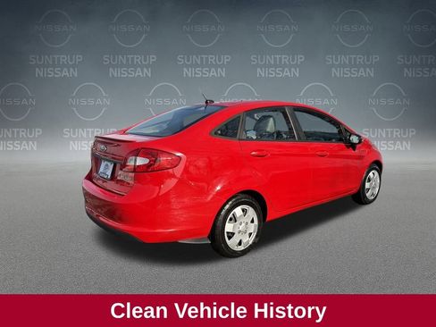 Used 2013 Ford Fiesta SE image 6