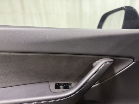 Used 2020 Tesla Model Y Performance image 14