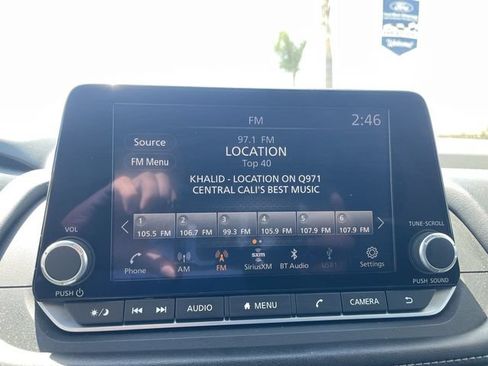 Used 2025 Nissan Rogue SV FWD image 13